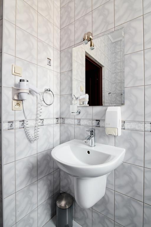 Rota Hotell Biała Podlaska Exteriör bild